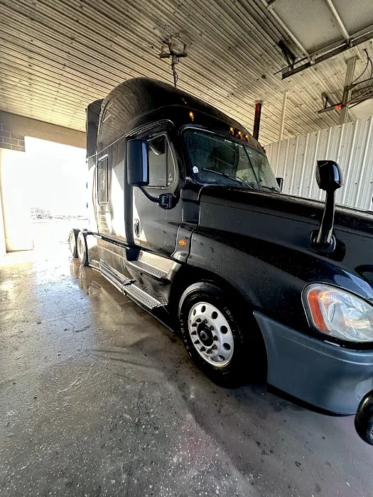 Simply Clean Car & Truck Picture 1