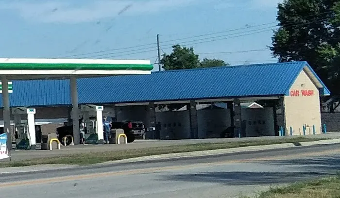 Superior Car Wash - East Picture 3