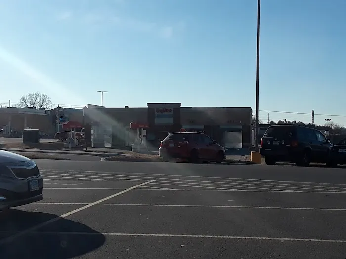 Hy-Vee Car Wash Picture 6