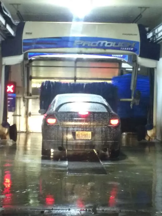 Hy-Vee Car Wash Picture 4