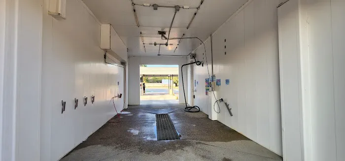 Mr D's Auto Wash Picture 7