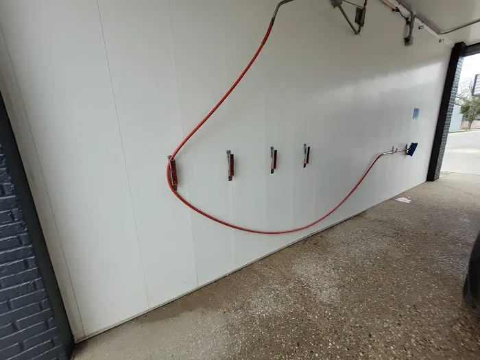 Mr D's Auto Wash Picture 4