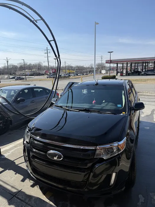 Club Car Wash Picture 1