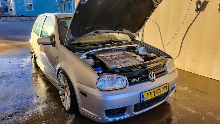 Shucks Auto Wash Picture 8