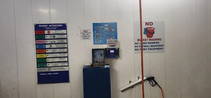 Shucks Auto Wash Picture 2