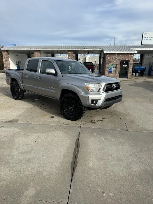 Shucks Auto Wash Picture 1