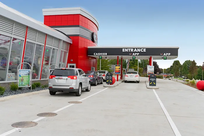 Tommy's Express® Car Wash Picture 9