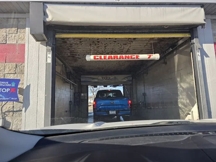 Stop & Shine Car Wash Picture 1