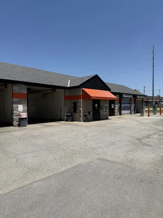 Stop & Shine Car Wash Picture 6