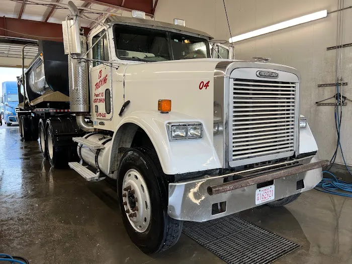 On The Go Truck Wash Picture 8