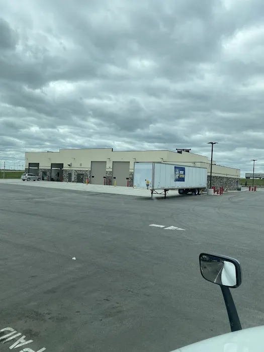 On The Go Truck Wash Picture 1