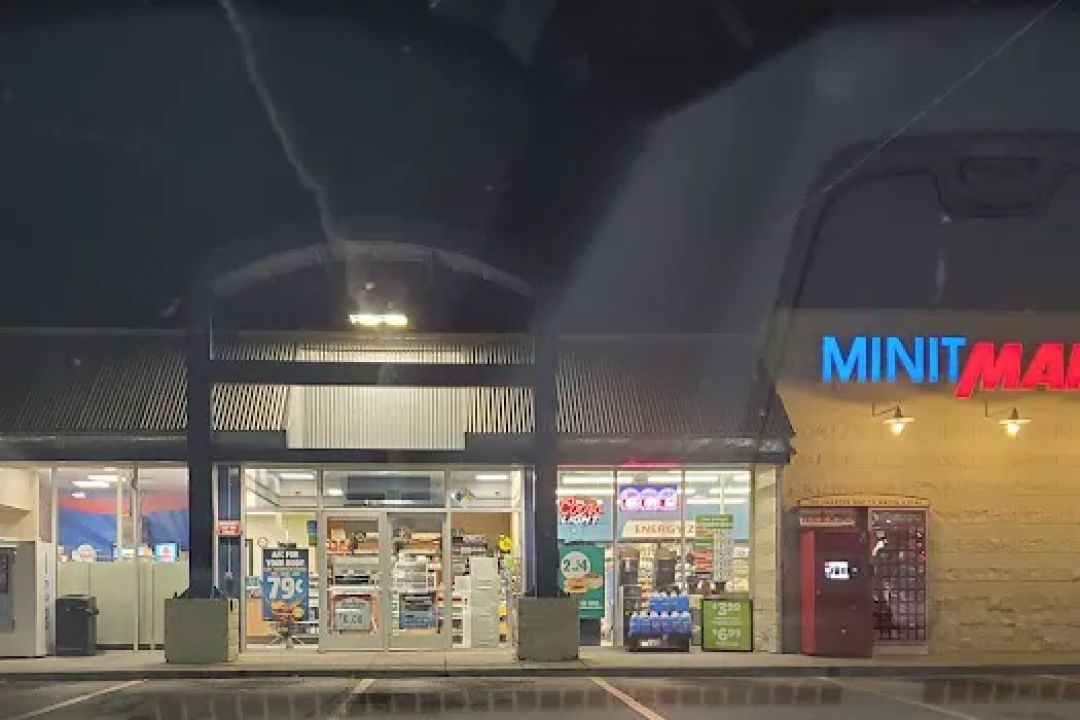 Minit Mart Touch-Free Car Wash