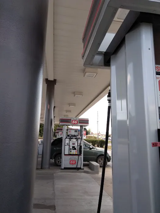 Minit Mart Touch-Free Car Wash Picture 3