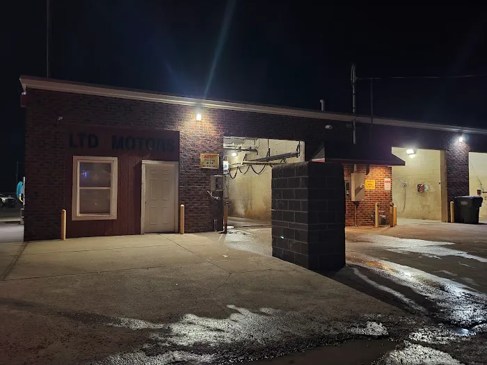 Dans Car Wash Picture 1