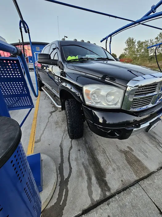 Tunnel Vision Express Carwash Picture 9