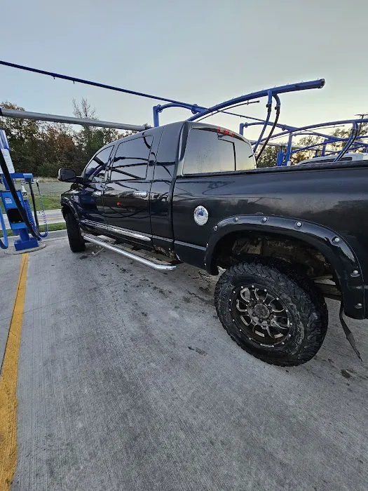 Tunnel Vision Express Carwash Picture 7