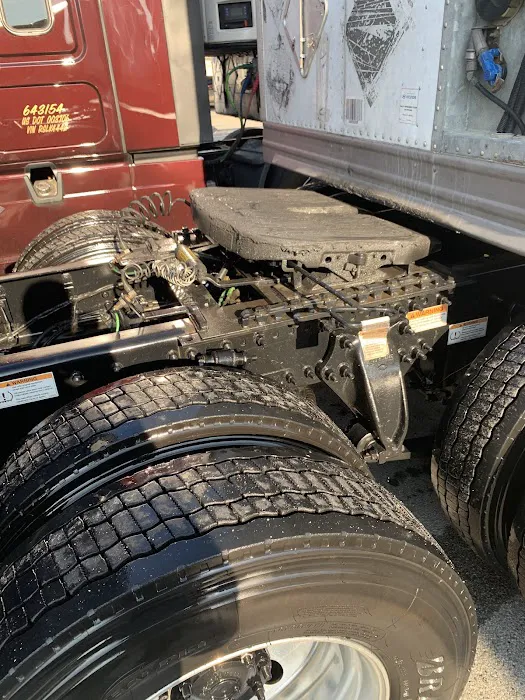 Truck Wash at Love's Travel Stops Picture 7