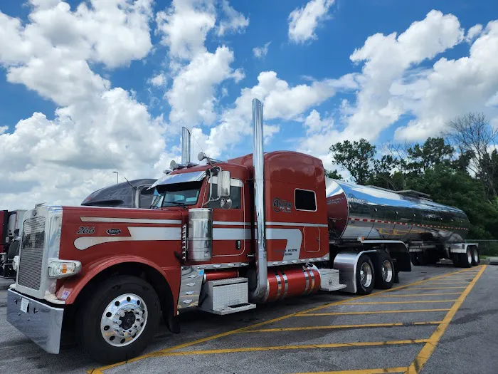 Truck Wash at Love's Travel Stops Picture 8