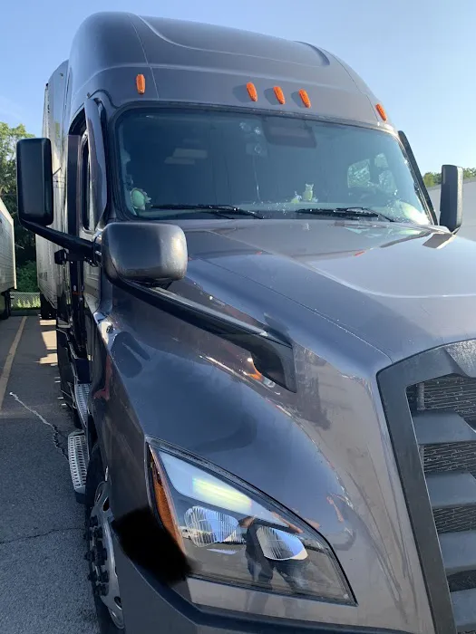 Truck Wash at Love's Travel Stops Picture 10