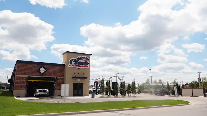 Club Car Wash Picture 10