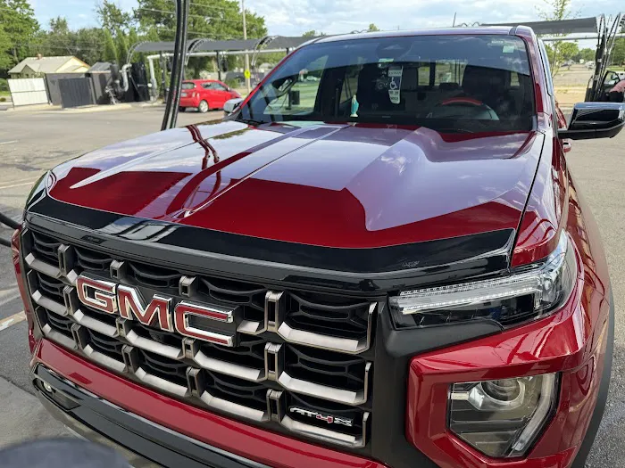 Club Car Wash Picture 5