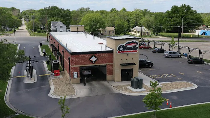 Club Car Wash Picture 2