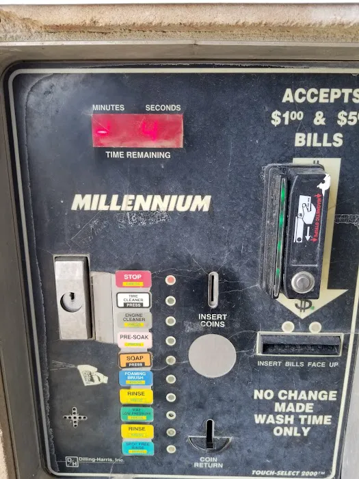 Squeaky's Auto Wash Picture 3