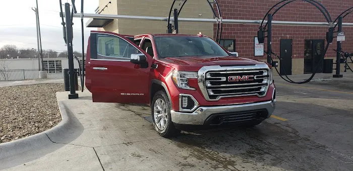 Club Car Wash Picture 2