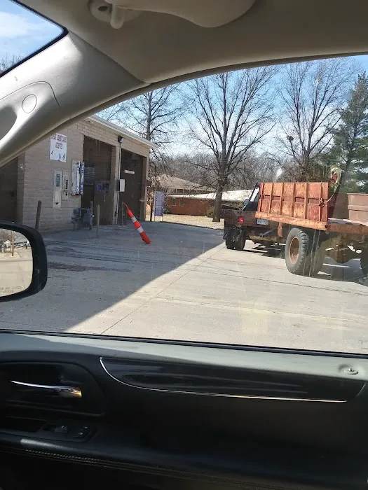 37th Street Carwash Picture 9