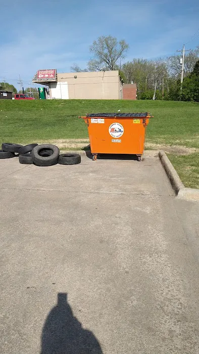 37th Street Carwash Picture 6