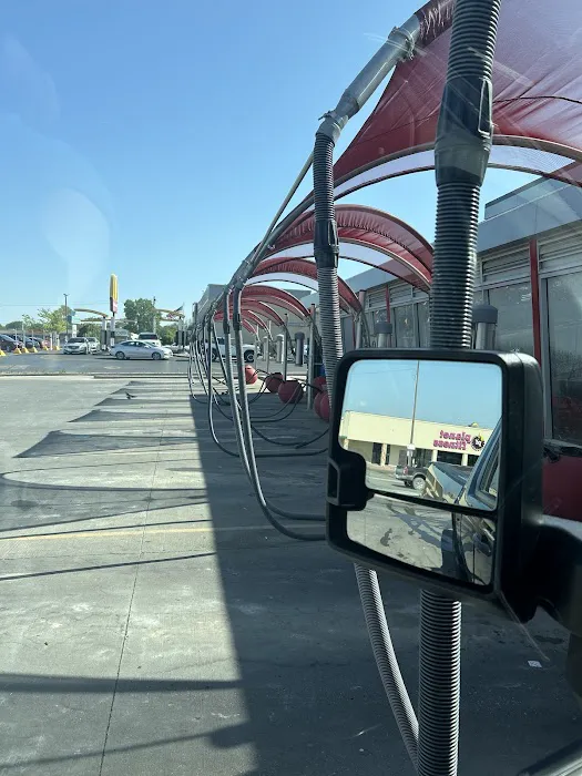 Zips Car Wash Picture 8