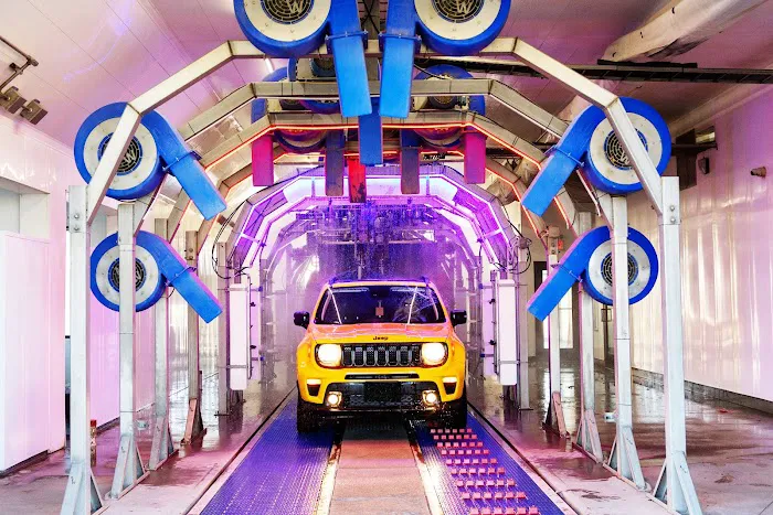 Wild Blue Car Wash Picture 4