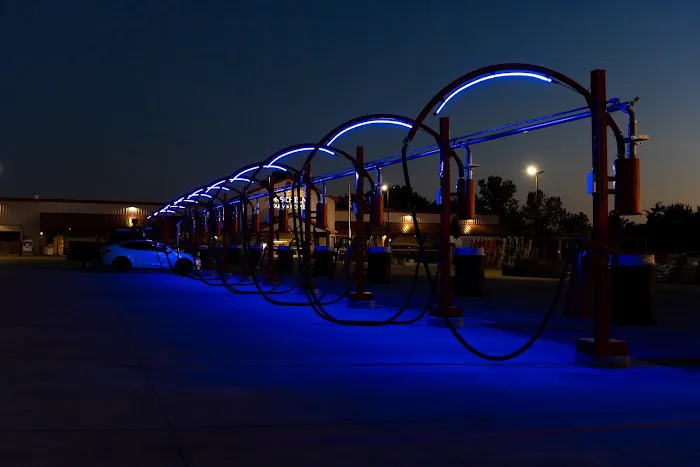 Wild Blue Car Wash Picture 7