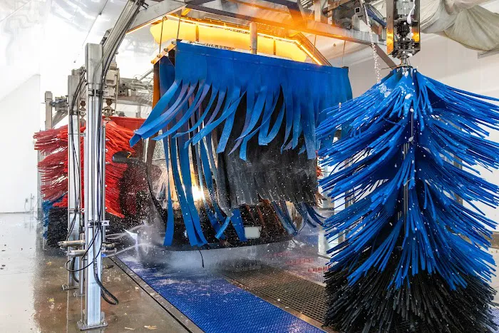 Wild Blue Car Wash Picture 9
