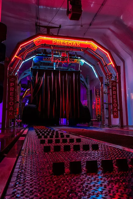 Wild Blue Car Wash Picture 8