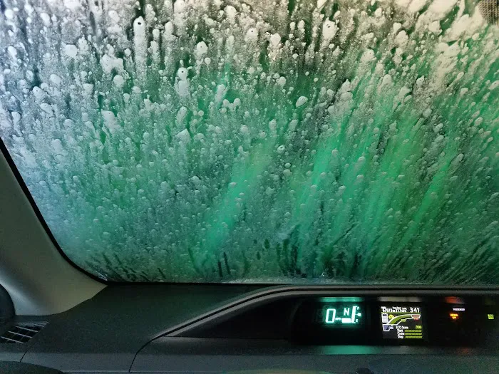 Hurricane Bay Car Wash Picture 8