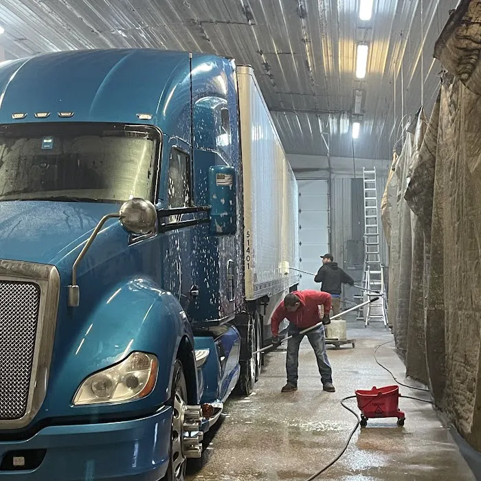 Topeka Truck and RV Wash Picture 10