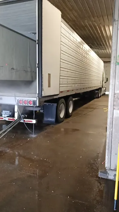 Topeka Truck and RV Wash Picture 7