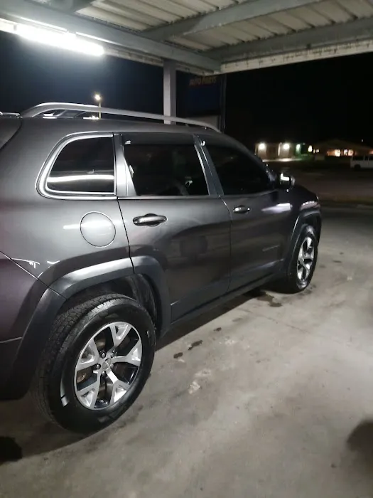 Swift Shine Car Wash Picture 10