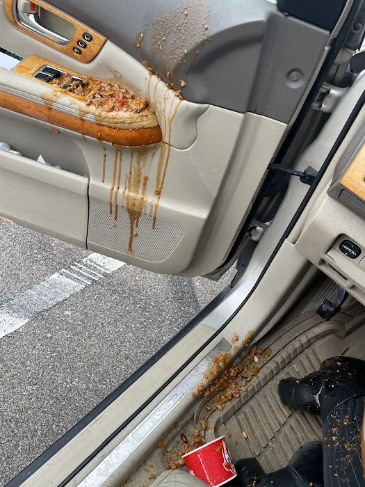 Charlie's Car Wash Picture 6