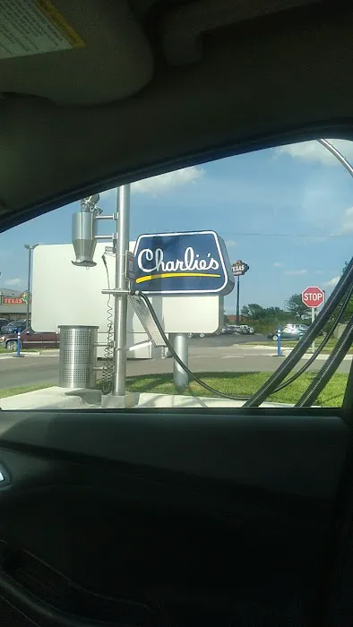 Charlie's Car Wash Picture 4