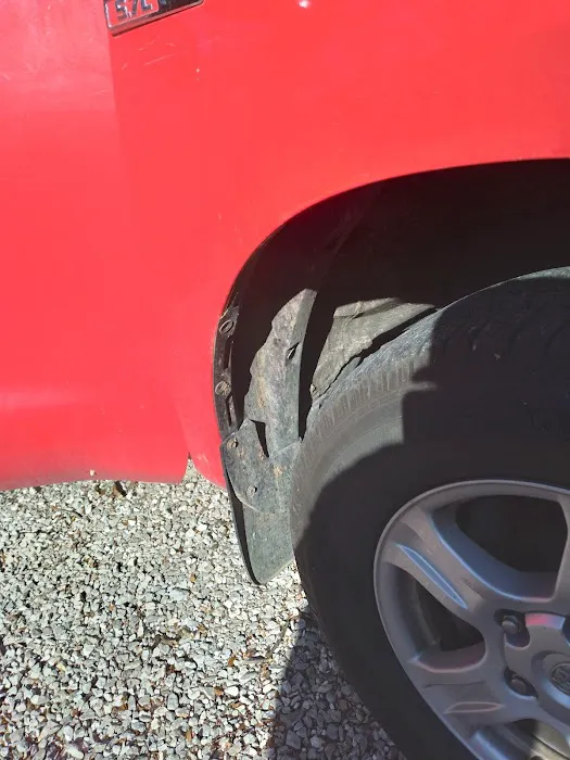 Squeaky Clean Car Wash Picture 2