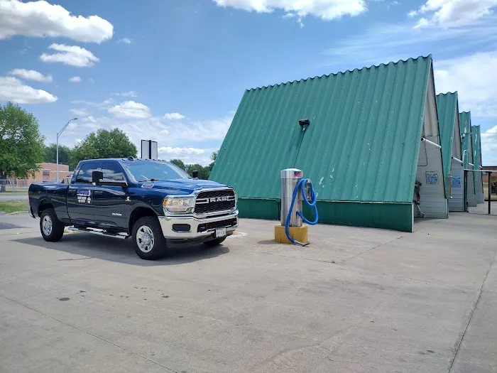 Valley View Car & Truck Wash Picture 9