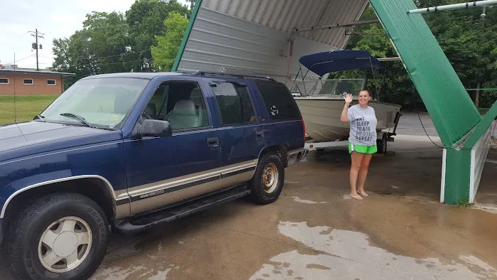 Valley View Car & Truck Wash Picture 5