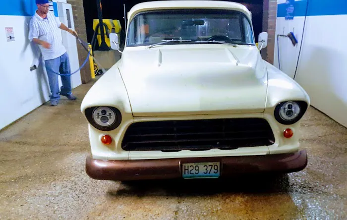 South 65 Car Wash With Truck Bay Picture 6