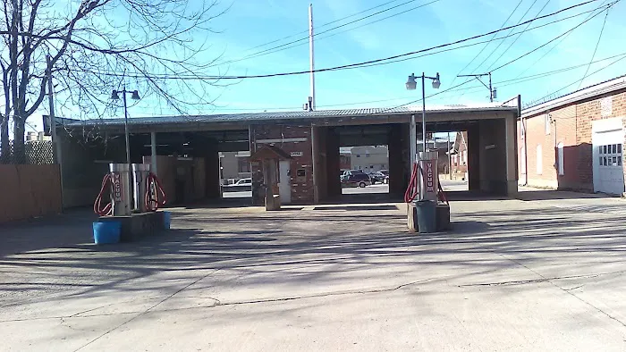 At-Kin's Car Wash Picture 3