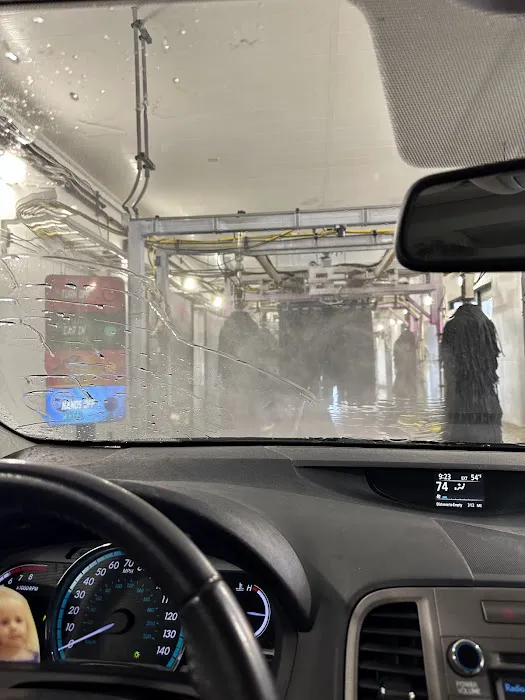 Club Car Wash Picture 8