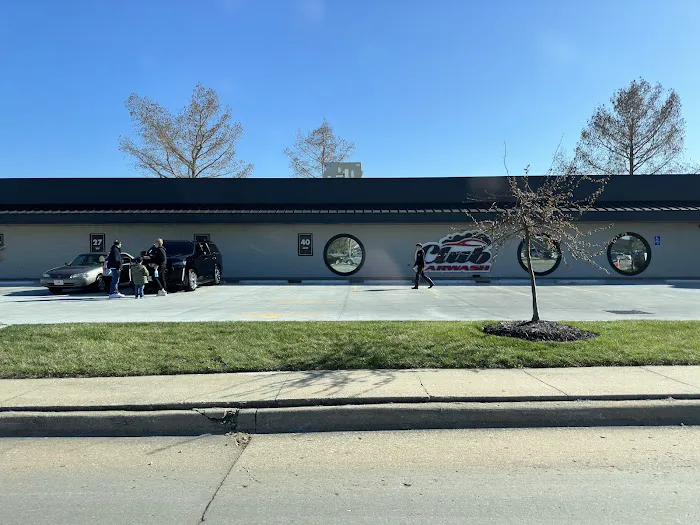 Club Car Wash Picture 1