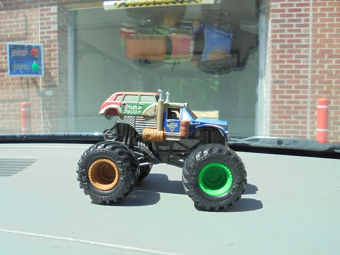 Lighthouse Car Wash Chapel Hill Picture 4