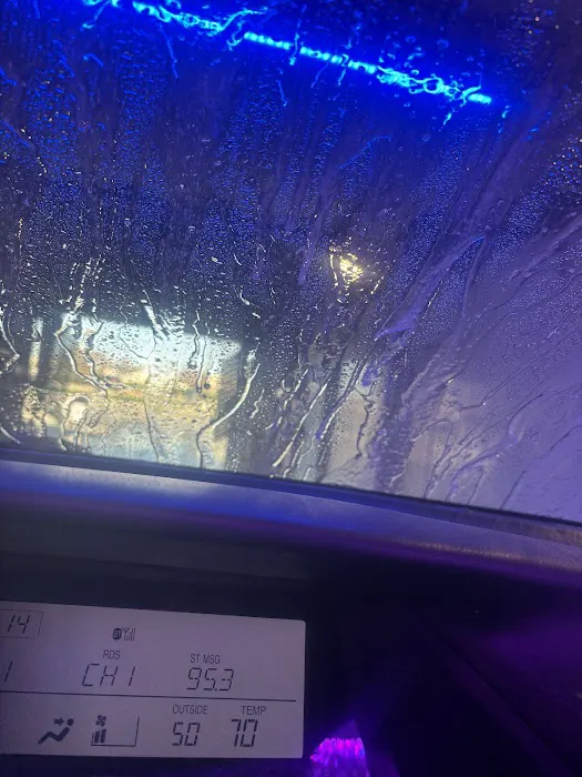 Club Car Wash Picture 5